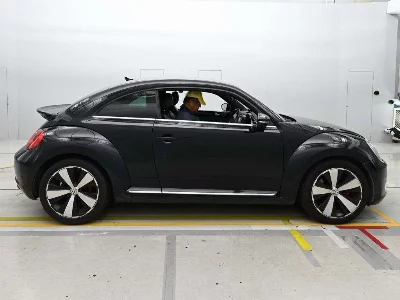 Volkswagen BEETLE