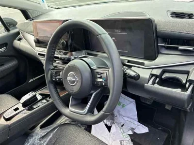 NISSAN AURA