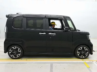 Honda N BOX CUSTOM