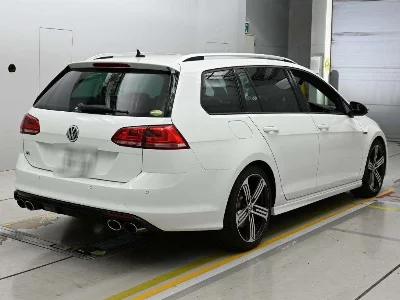 Volkswagen GOLF R VALIANT