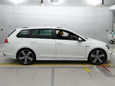 Volkswagen GOLF R VALIANT