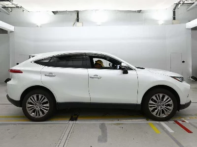 Toyota HARRIER HYBRID