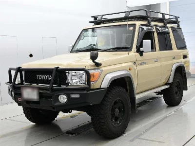 Toyota LAND CRUISER 70