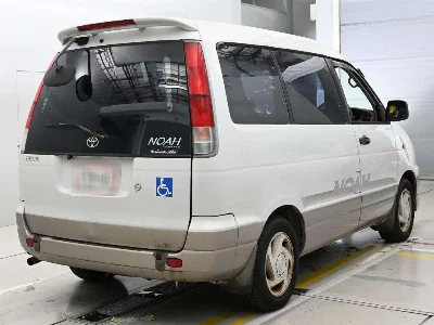Toyota TownAce Noah