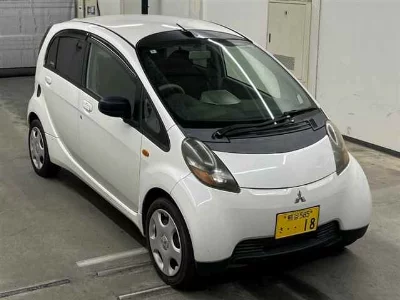 Mitsubishi i