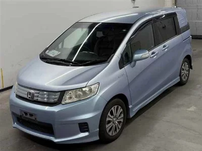 Honda FREED SPIKE HYBRID