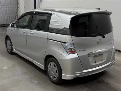 Honda FREED SPIKE HYBRID