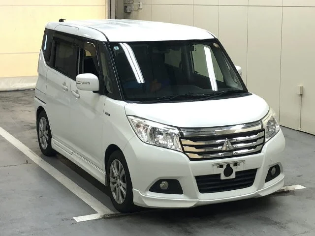 Mitsubishi Delica D:2  с аукциона в Японии
