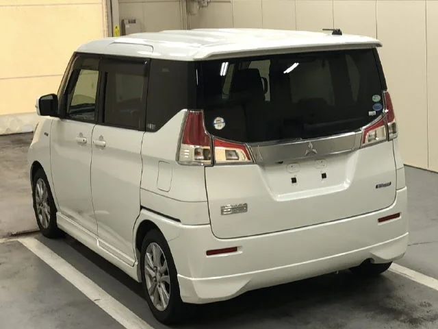 Mitsubishi Delica D:2  с аукциона в Японии