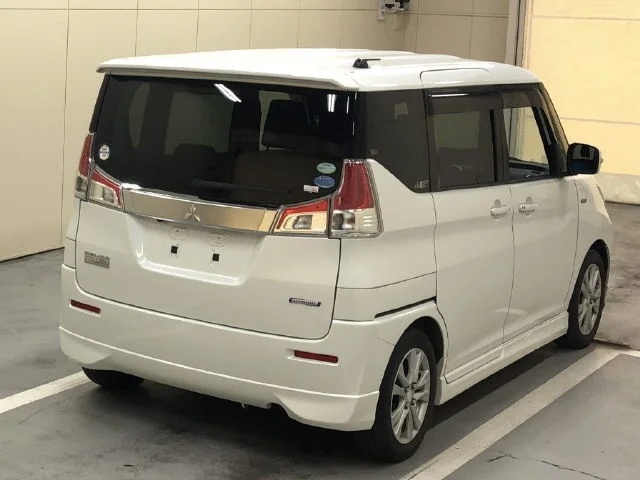 Mitsubishi Delica D:2  с аукциона в Японии