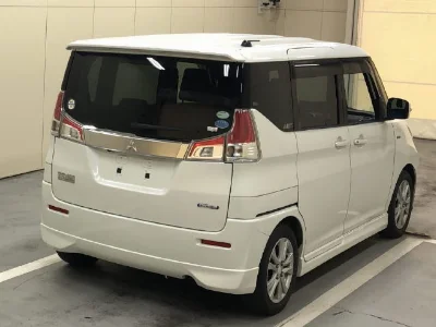 Mitsubishi Delica D:2