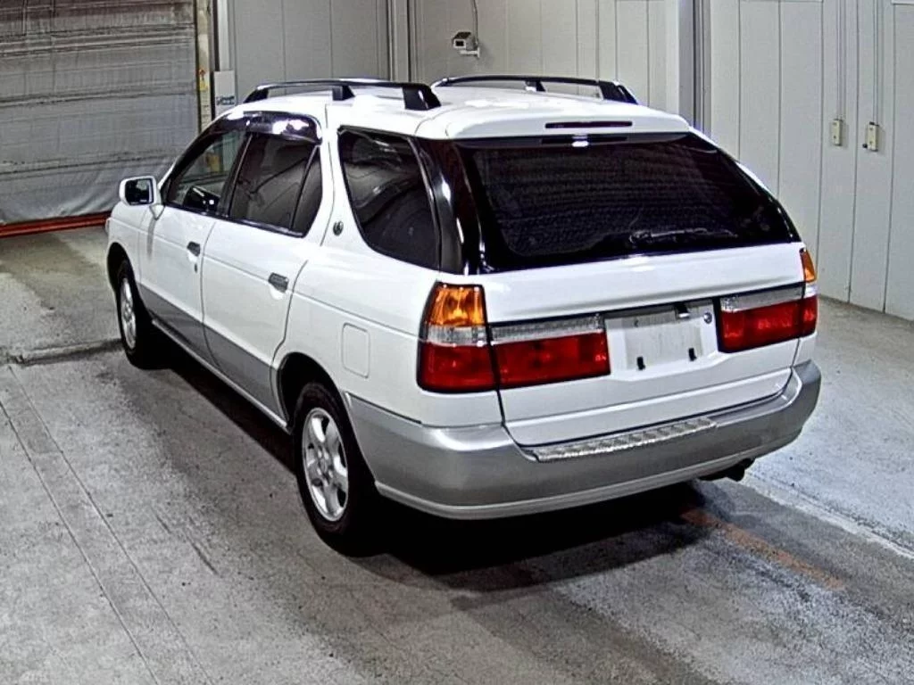 Nissan R'nessa  с аукциона в Японии