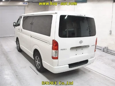 Toyota HiAce Van