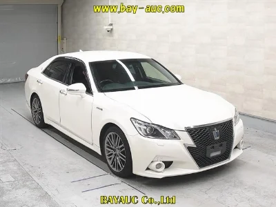 Toyota CROWN HYBRID