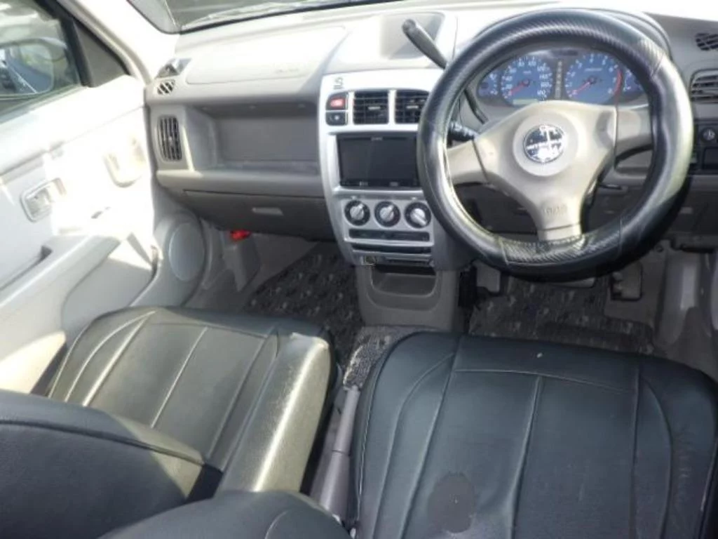 Mitsuoka Yuga  с аукциона в Японии