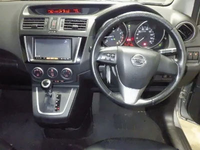 Nissan LAFESTA