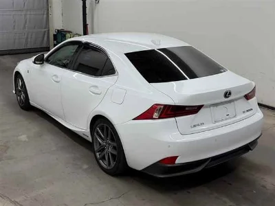 Lexus IS300h