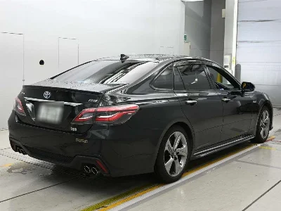 Toyota CROWN HYBRID