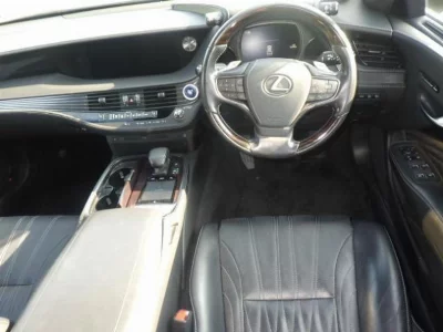 Lexus LS500h