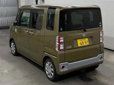 Toyota Pixis Mega