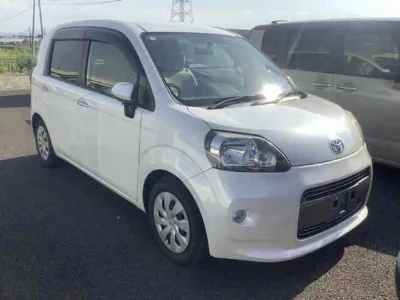 TOYOTA PORTE