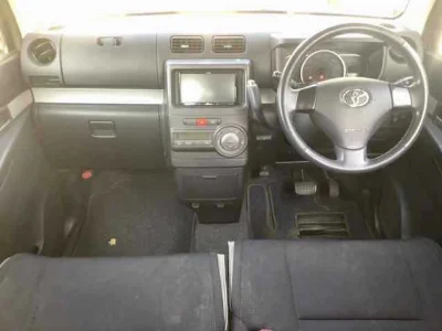 Toyota Pixis Space
