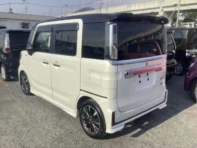 Suzuki Spacia Custom