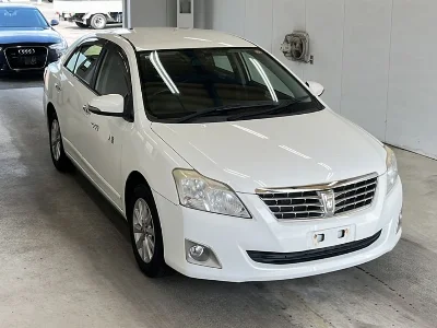 TOYOTA PREMIO
