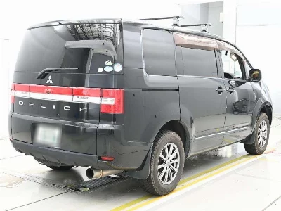 Mitsubishi DELICA D5