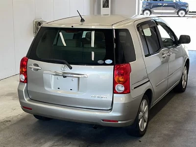 Toyota Raum