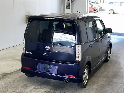 Nissan Otti