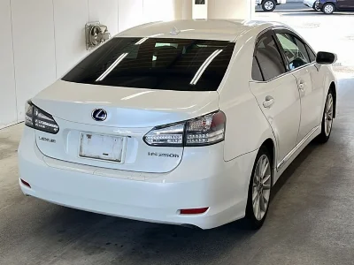 Lexus HS250h