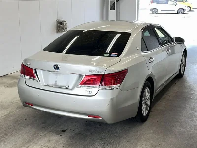 Toyota CROWN HYBRID