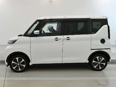 Mitsubishi eK X Space