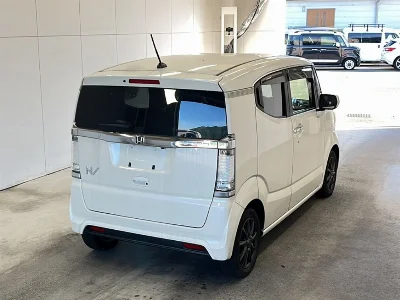 Honda N-Box Slash