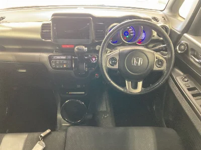 Honda N-Box Slash