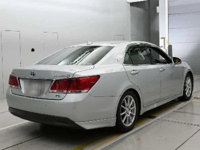 Toyota CROWN HYBRID
