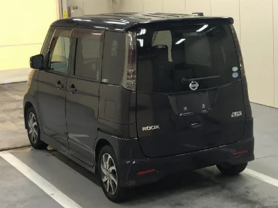 NISSAN ROOX