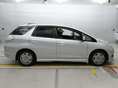 Honda FIT SHUTTLE HYBRID