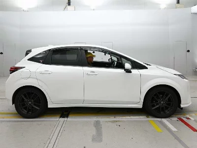 Nissan Aura