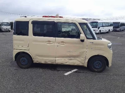 Suzuki Spacia