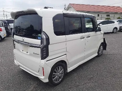 Honda N BOX CUSTOM