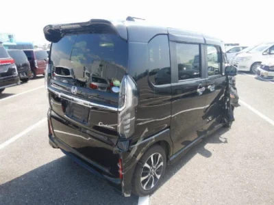 Honda N BOX CUSTOM