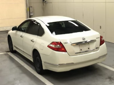 Nissan TEANA
