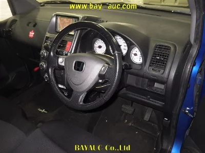 Honda Mobilio Spike