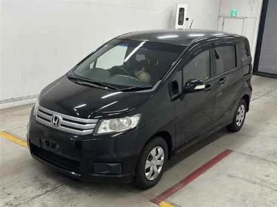 Honda FREED SPIKE