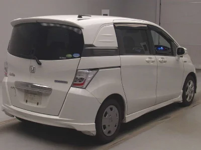 Honda FREED SPIKE HYBRID