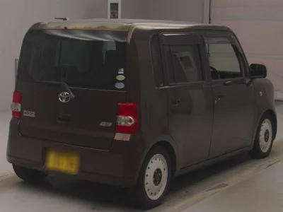 Toyota Pixis Space