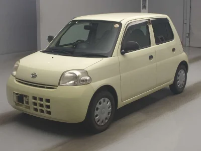 Daihatsu Esse