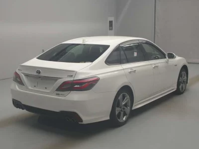Toyota CROWN HYBRID
